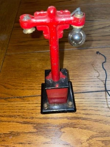 Louis Marx Pre War Vintage Toy Train #408 Twin Street Red Lamp Post - One bulb - Picture 1 of 8