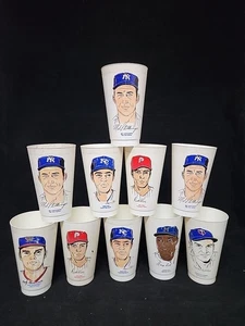 Lotto 7-11 Slurpee Cup 1972 (10) - Yankees Phillie KC Twins Angels Brewers - Foto 1 di 18