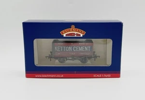 Bachmann 37-134A OO Gauge 8 Plank End Door Wagon ‘Ketton Cement’ Weathered BNIB - Picture 1 of 4