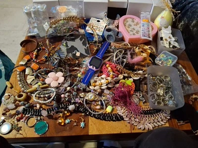 schmuck Uhr Deko konvolut gebraucht Ideal Für Wiederverkauf  - Bild 1 von 4