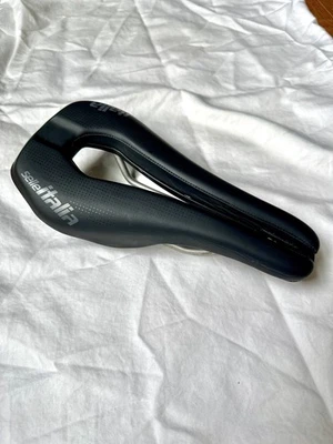 Sillín asiento bicicleta Selle Italia Watt Gel Superflow Ti 316 EXCELENTE estado  Foto 1 de 4