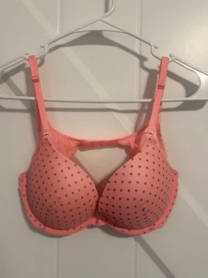 Sujetador Victoria's Secret Push-Up Rosa Coral Con Lunares Plateados-Talla 34C Foto 1 de 2