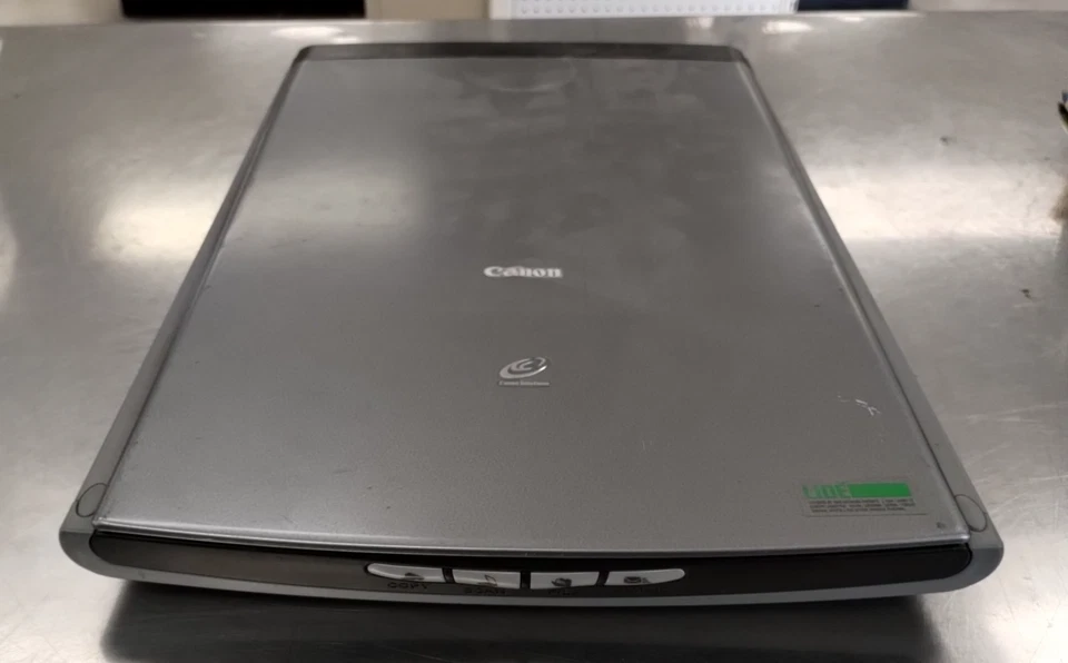 Canon Canoscan F916900 Flatbed Scanner LIDE USB - Image 1 of 4