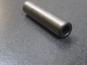 SUZUKI GS400 1977 09206-13003 PIN(7.4X13X56) 12293 - Bild 1 von 4