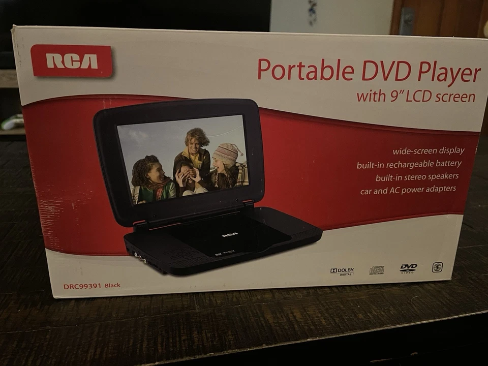 Портативный DVD-плеер RCA с 9-дюймовым ЖК-экраном, аккумуляторная батарея - Изображение 1 из 4