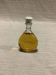 Avon, vintage, Daisies wont tell perfume FULL - Picture 1 of 3