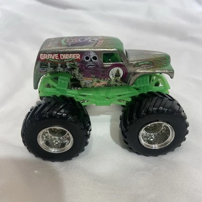 Hot Wheels Grave Digger 1:64 25-я годовщина 2006 гоночный чемпион монстр-трак - Изображение 1 из 4