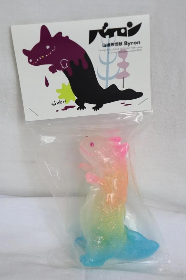 Byron Salamander Monster Rainbow Sofubi 05218 Foto 1 de 4