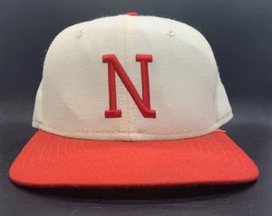 Gorra ajustada vintage New Era modelo profesional Nebraska Cornhusker’s 7 1/4” hecha en EE. UU. - Imagen 1 de 16