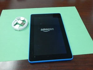 Amazon Kindle Fire 5th Gen Wi-Fi, 8GB SV98LN BLUE FREE BUNDLE & SHIPPING - Picture 1 of 2
