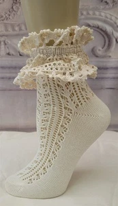 Victorian Trading Co Lavish Crochet Lace Ankle Socks Ecru Free Ship 39F - Picture 1 of 2