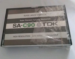 SA-C90 TDK SUPER AVILYN CASSETTA NUOVA DANNI AL CELLOPHANE/CUSTODIA - Foto 1 di 4