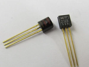 10 Stück/pcs - MPS2369 MOTOROLA NPN Transistor TO92 0,625W - Picture 1 of 2