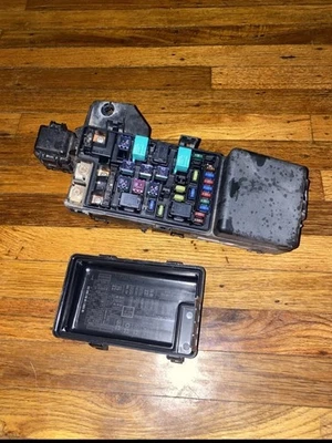 Caja de fusibles del motor principal Acura TL 04-06 Foto 1 de 3