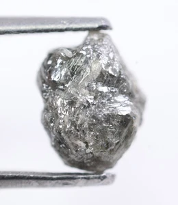 Diamante crudo natural gris de 1,88 quilates para diseño de joyas personalizadas - Imagen 1 de 7