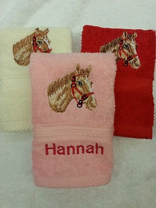 PERSONALISED HORSES HEAD FACE CLOTH  NAME CHRISTMAS GIFT FLANNEL  EMBROIDERED! - Picture 1 of 4