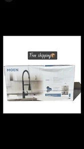 Grifo de cocina rociador extraíble de una manija negro mate MOEN Essie Spring - Imagen 1 de 2