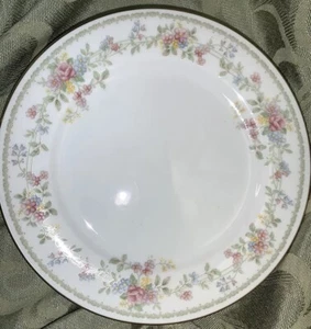 Noritake Salad Plates Contemporary “Memory” pattern 8 1/4” Diameter Set Of 4 - Picture 1 of 4