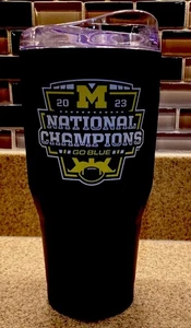 Vaso Universidad de Michigan | Campeonato Nacional 2023 30 OZ - Logomarcas - Imagen 1 de 7