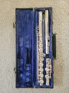 Gameinhardt M-2 Flute, Rare, Smoke Free, Hardly Used. Very Good. - Picture 1 of 2
