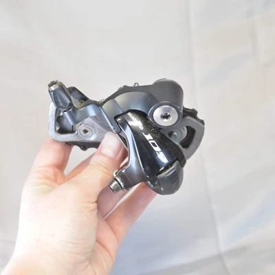 禧玛诺 105 5700 RD-5701 10 速短笼后变速器黑色,EXC+ — 第 1/4 张图片