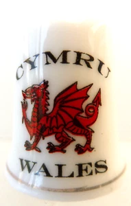 * Dé à coudre Thimble - CYMRU WALES - Picture 1 of 1