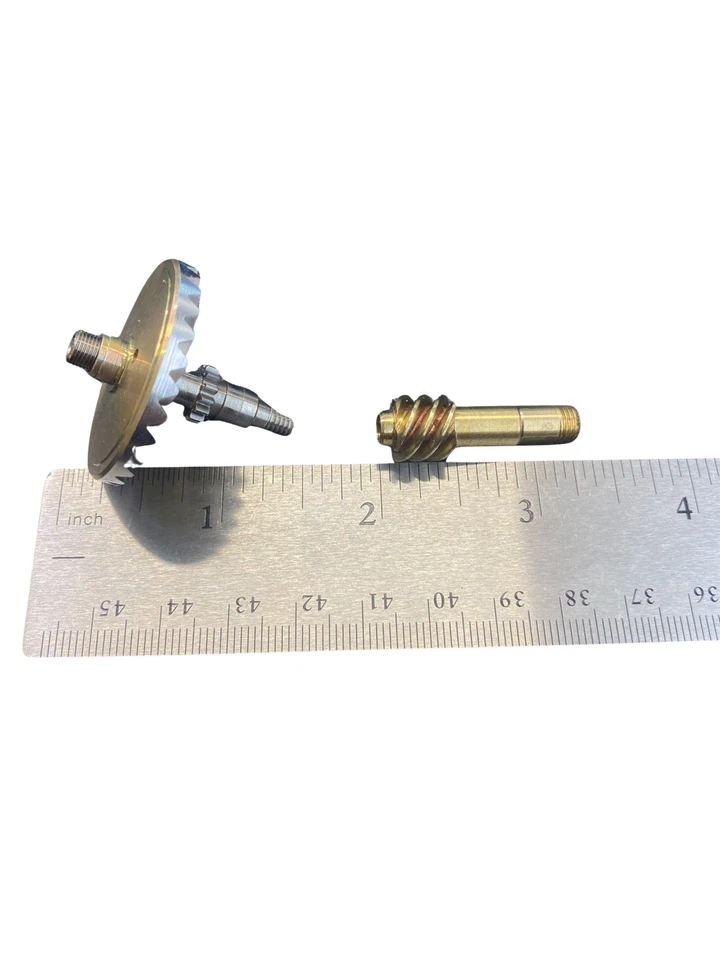 Z02-1472 (Piñón + Juego de engranajes de transmisión) Foto 1 de 1