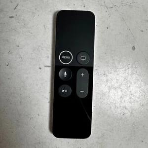 Mando a distancia inalámbrico Siri plateado Apple A1962 para Apple TV 4K A1842 - Imagen 1 de 5