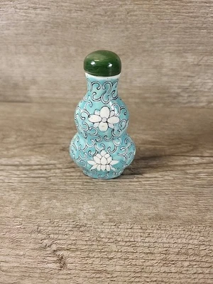 Antigua botella de tabaco china antigua de porcelana dinastía Qing signo Qianlong lotus 23 g Foto 1 de 4