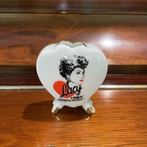 I Love Lucy Bud Vase 1991 Universal Studios - Picture 1 of 4