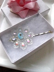 Tarina Tarantino Daisy Crystal Bobby Clip Hair Candy Rainbow Bling New Unworn - Picture 1 of 11