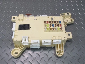 04-06 LEXUS UCF30L LS430 FRONT RIGHT FUSE RELAY JUNCTION BOX MODULE OEM - Picture 1 of 13