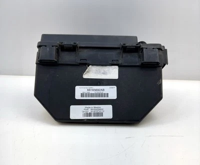 Grand Cherokee Durago Fuse Box Junction Power Distribution Block 68165692 2013 - Image 1 of 4