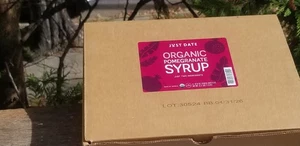 SET BESTEHEND AUS 5 FEIGEN UND POMAGRANTE SIRUP BIO JUST DATE - Bild 1 von 7