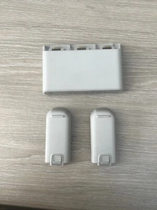 DJI Neo Two-Way Charging Hub plus 2 Batteries - Official Genuine - Picture 1 of 3
