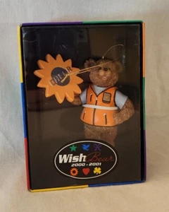 Nuevo en caja Wish Bear 2000 - 2001 adorno de alegría de mayo tiendas departamentales - Imagen 1 de 3