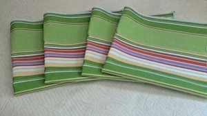 4er Set Brite gestreifte Servietten 17" x 17" Maschinengewinde Saum NEU ohne Etikett - Bild 1 von 5