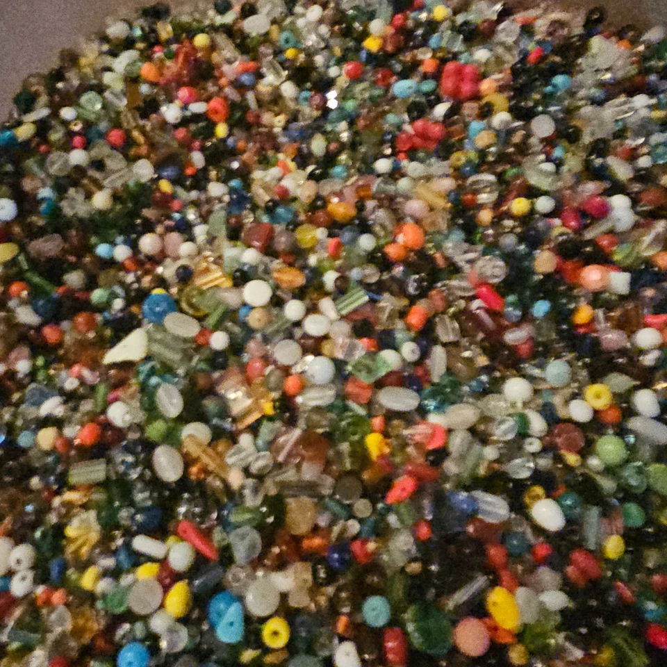 Lote de cuentas de vidrio de 1 libra (450 g) fabricación de joyas mezcla variedad suministros 85% vidrio Foto 1 de 4