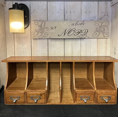 Cajones verticales organizadores de escritorio vintage grandes de roble hechos a mano Foto 1 de 3