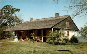 OLD SPANISH FORT AND MUSEUM, PASCAGOULA, MISSISSIPPI Postcard - Picture 1 of 2