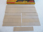 DINKY TOYS 754 PAVEMENT SET BOXED with 25 PIECES