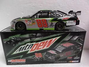 2009 DALE GAINHARDT JR. #88 MT. DEW 1:24 - Foto 1 di 7