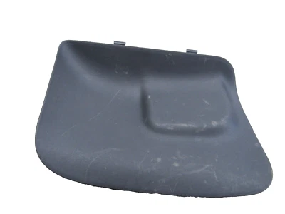 2008 Scion XD izquierda conductor trasero luz trasera trasera acceso cubierta de plástico para maletero Foto 1 de 4