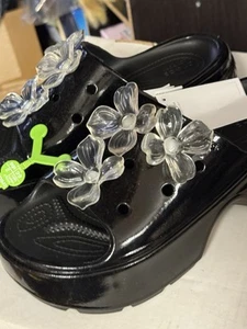 Crocs STOMP HYPER FLORAL HIGH SHINE SLIDE schwarz Unisex Größe 11 W Herren 9 - Bild 1 von 6