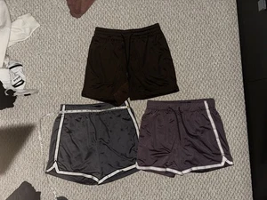 Abercrombie & Fitch Men’s Mesh Shorts XS 5” Inseam Lot of 3 Gray Brown Purple - Picture 1 of 3