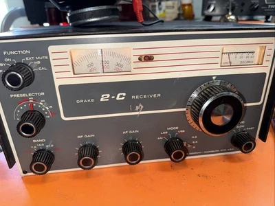 Drake 2-C Receiver Works Good Needs Good Cleaning A Few Scratches Used - Image 1 of 4
