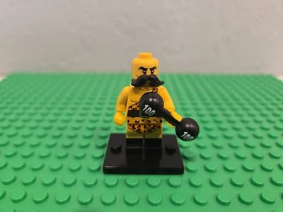 LEGO Circus Strongman 71018 minifigure CMF Series 17 - Image 1 of 4
