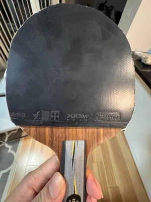 Hoja de tenis de mesa Yasaka Ma Lin extra ofensiva, pluma china Foto 1 de 2