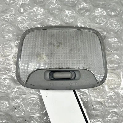 Lámpara de luz de cortesía de techo central para Mitsubishi MONTERO V77W 3.8 Foto 1 de 4
