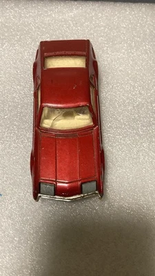  CORGI TOYS Oldsmobile Toronado falta rueda vidrio agrietado Foto 1 de 4